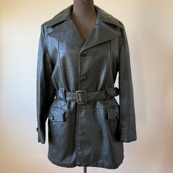 Vintage 70s genuine leather belted coat in dark bottle green 🤎 - Picture 1 of 15